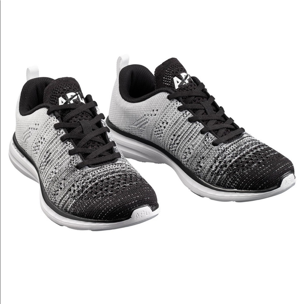 APL Women’s TechLoom Pro Sneakers - Size 7